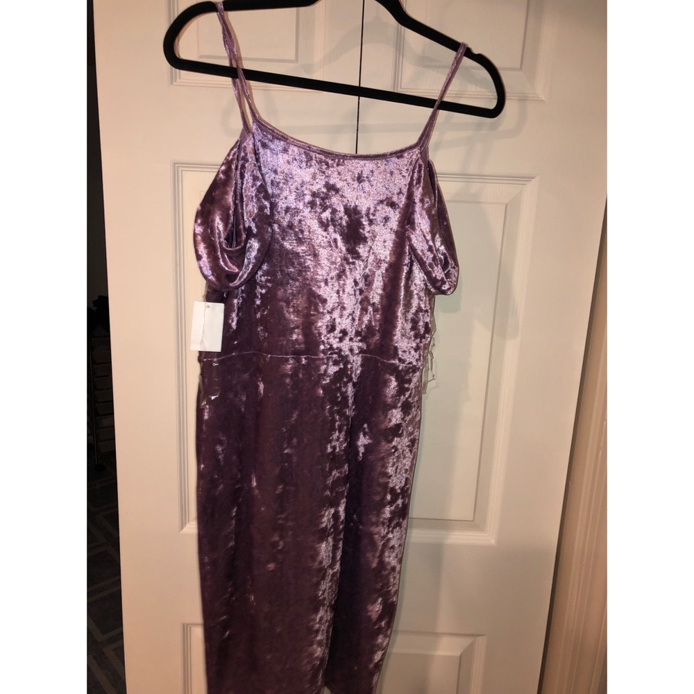 Charlotte Russe NWT Cold Shoulder Wrap Dress - Picture 4 of 4